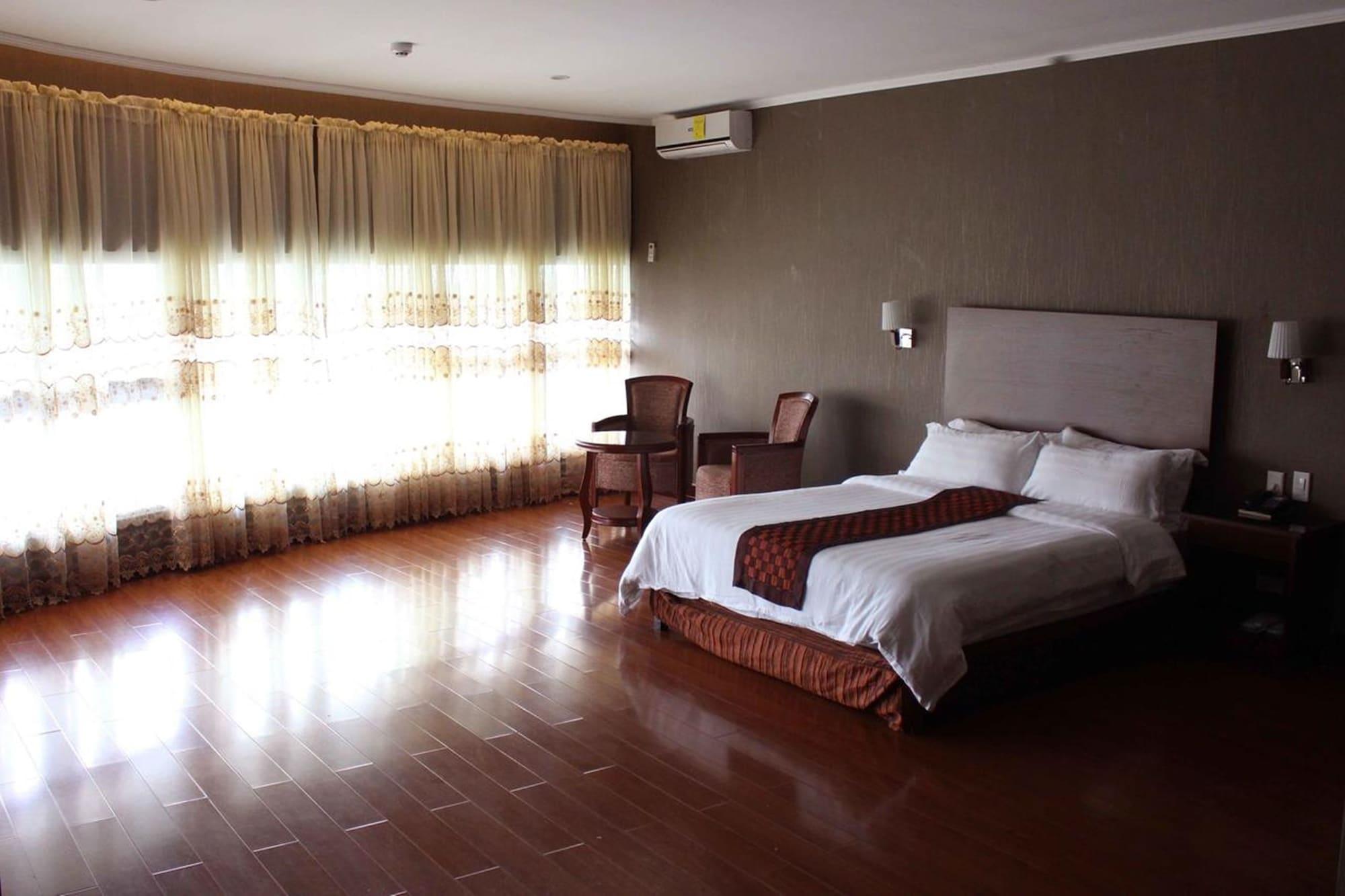 Baguio Crown Legacy Hotel Baguio City ภายนอก รูปภาพ